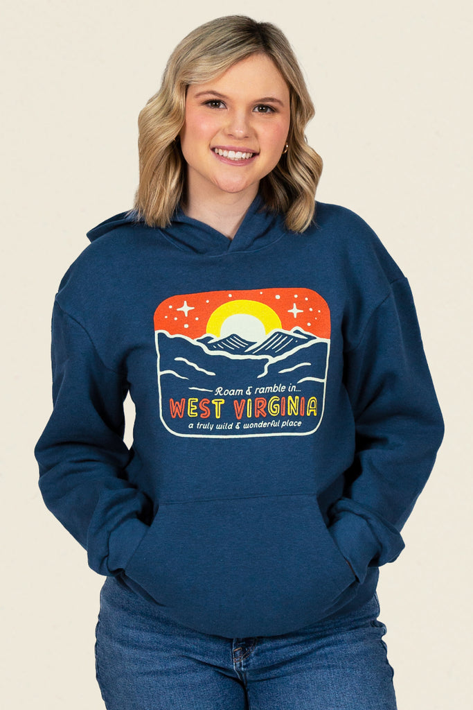jadynroamandramblehoodie_1024x