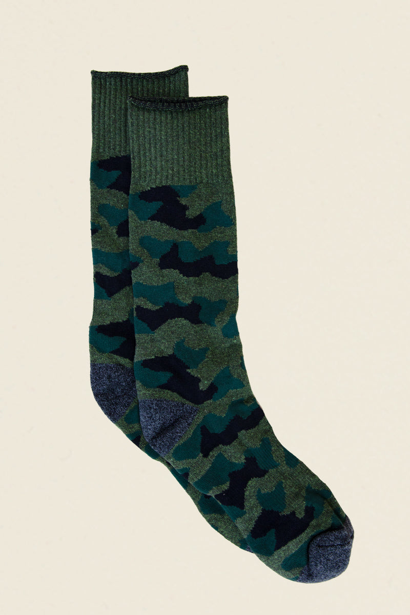 green camo socks kin ship goods